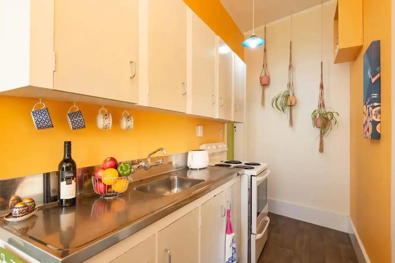 Cosy And Quiet Vintage Retreat Apartment Christchurch
